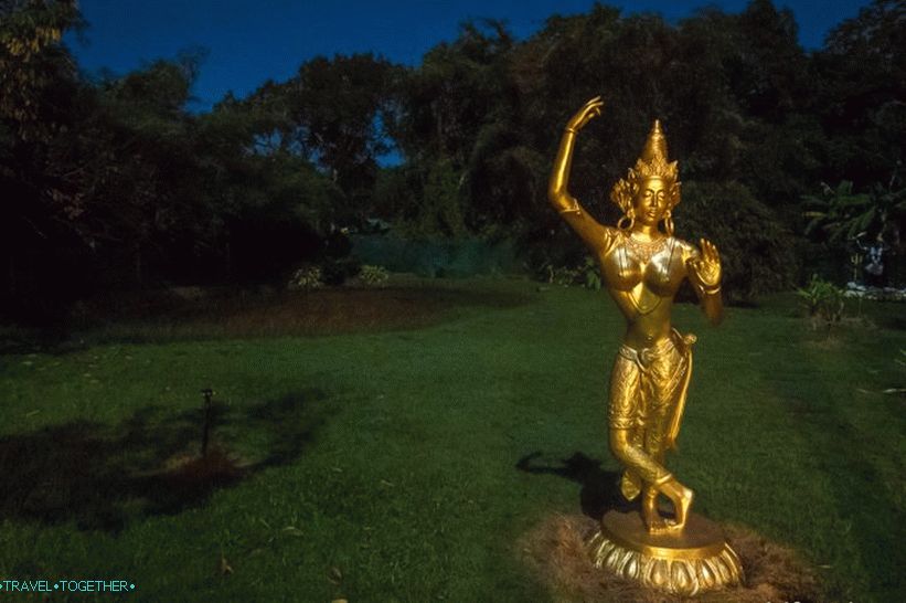 Агама Йога - отстъпки и йога в Пханган