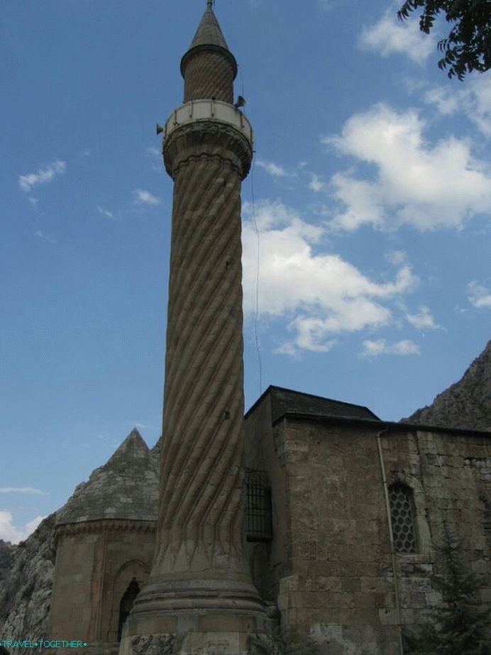 Burmali minare  Camii 