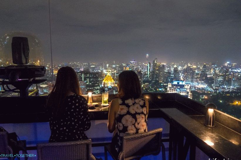 Бар и ресторант Vertigo на покрива на Banyan Tree Bangkok - 61 етаж
