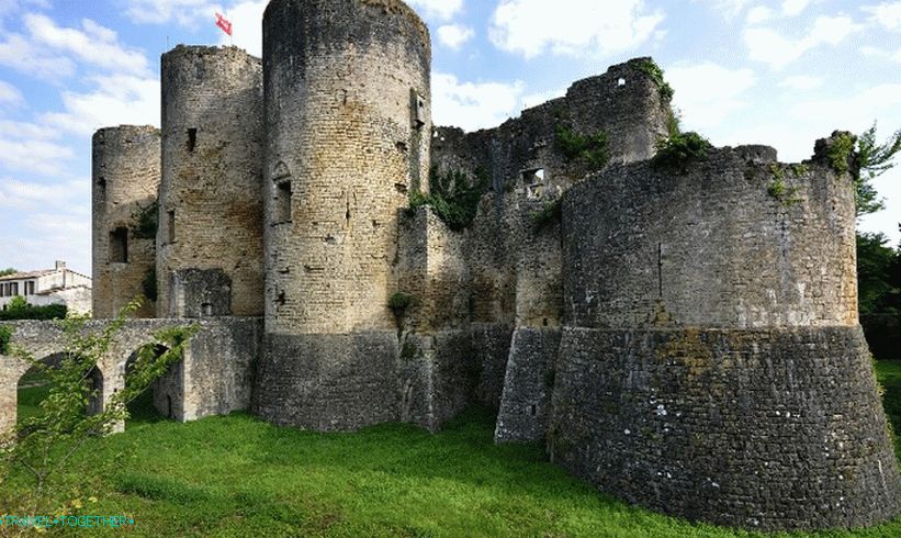 Château de  Villandraut 