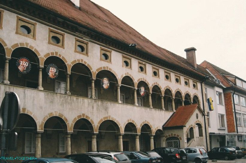 Ренесансова сграда