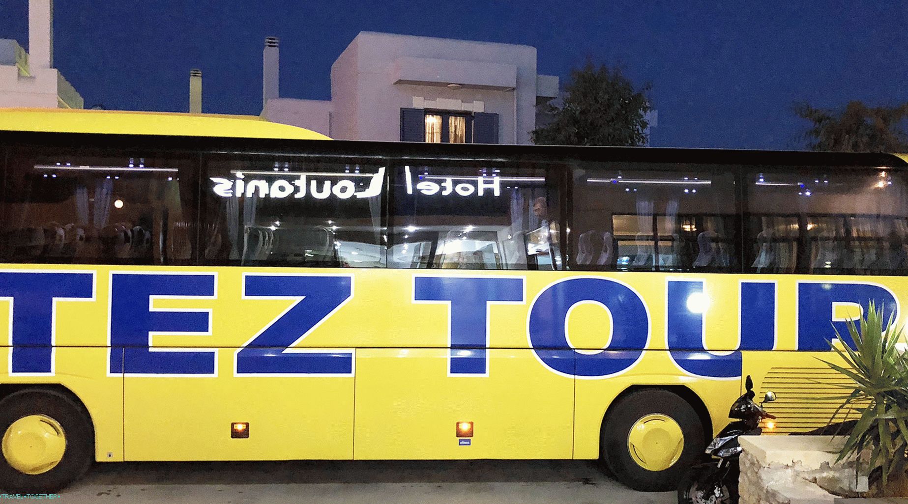 Tez Tour Bus
