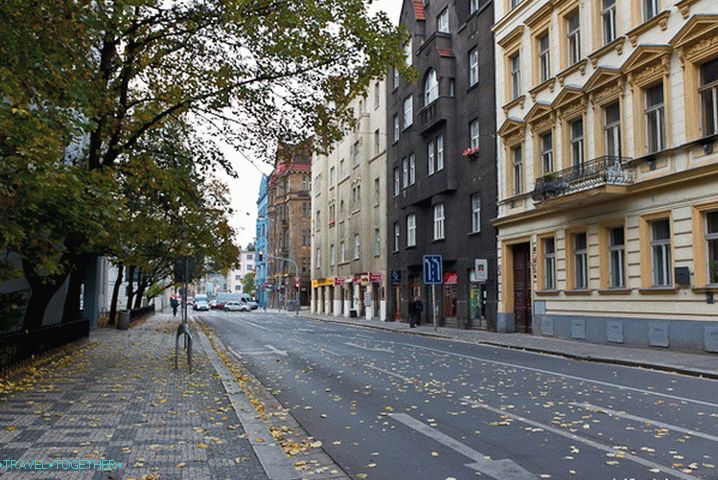 Стара Прага е хубав цвят за къщите