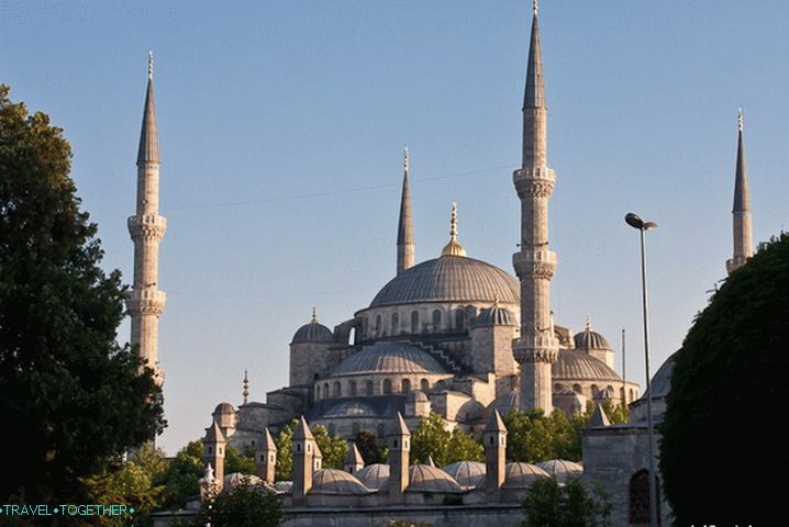 Султанахмет (Синята джамия) в Истанбул.