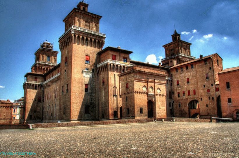 Castello Estense (замъкът Есте)