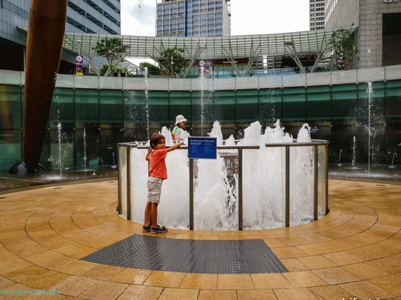 Фонтана на богатството в Сингапур - да видим и да се обогатим