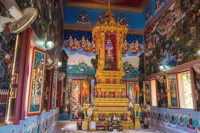 Храмът на Као Ранг в Пукет - близо до площадката за наблюдение на Ранг Хил