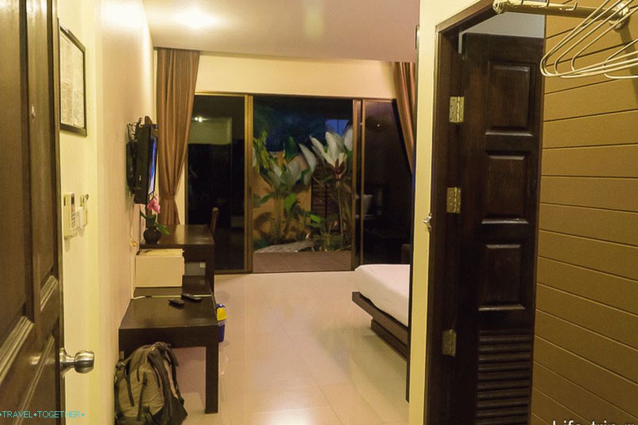 Otel-Chumphon-03