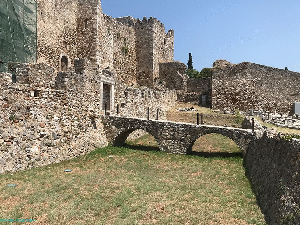 Замъкът в Патрас