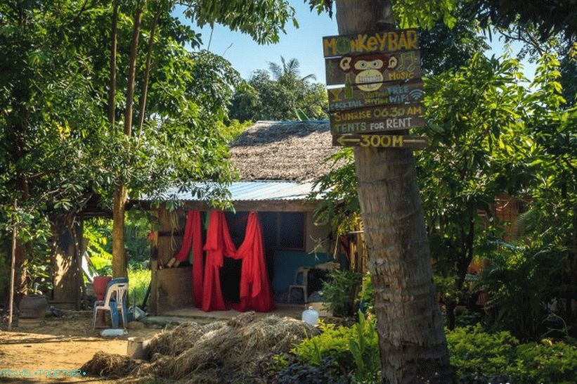 Cafe Monkey Bar на Phi Phi - за интроверти и срещи