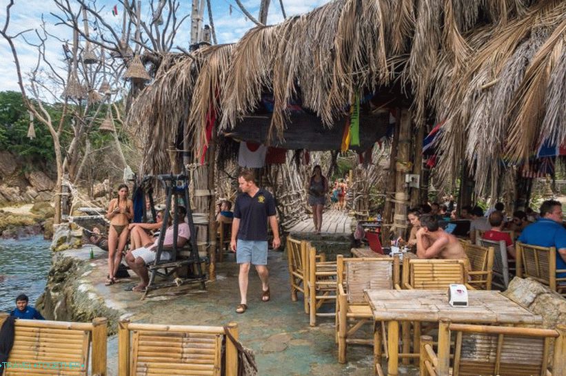 Koh Raham на Phangan - автентичен ресторант на морските отпадъци