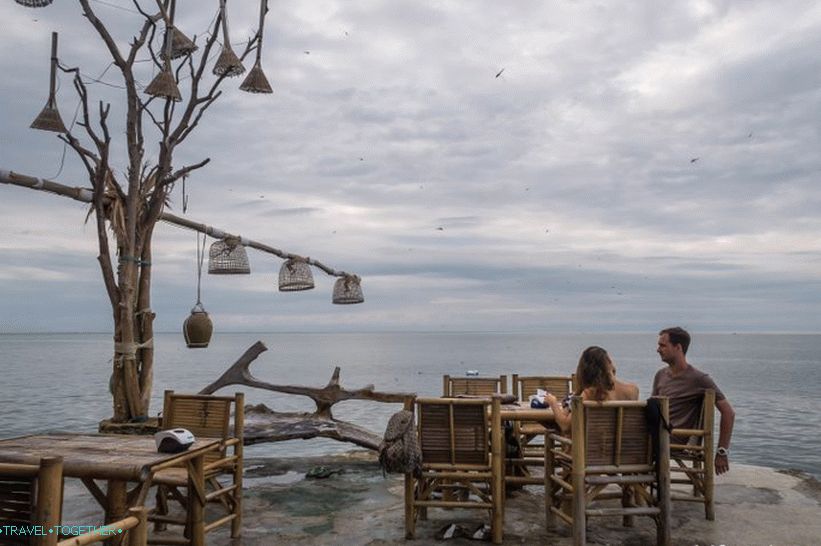 Koh Raham на Phangan - автентичен ресторант на морските отпадъци