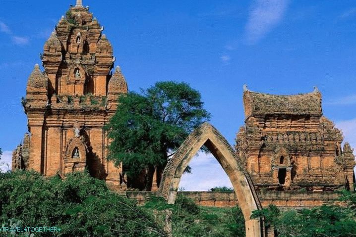 Виетнам, комплекси от древен храм