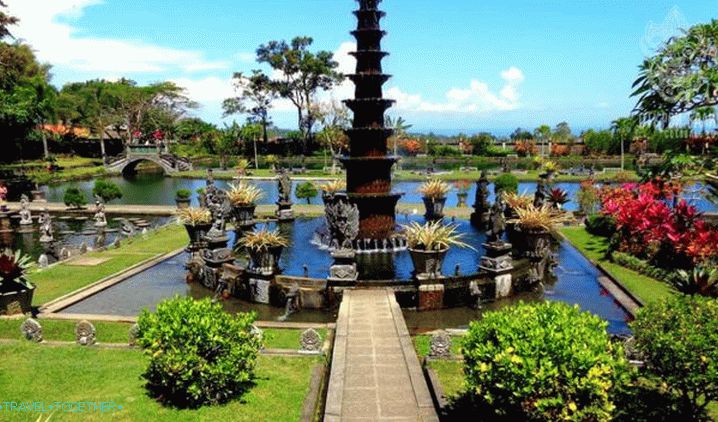 Бали, водни дворци в Тирта Ганга 