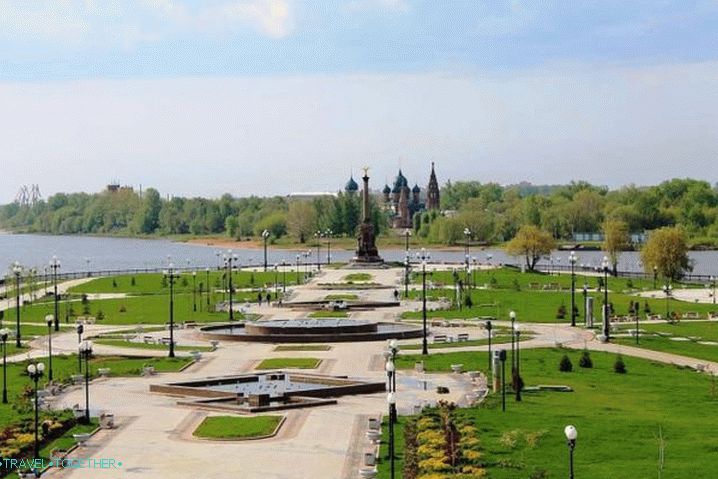 Ярославски парк на Стрелка