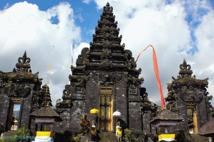 Индонезия, храм Бесаките