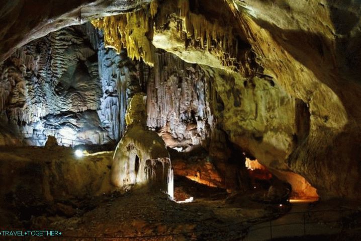 Крим, мраморни пещери
