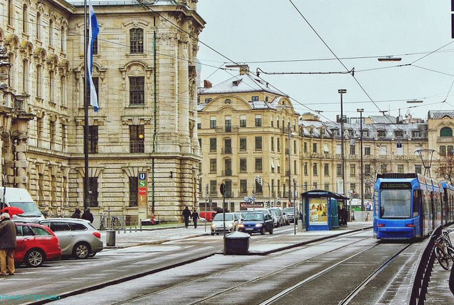 Трамвай по улиците на Мюнхен