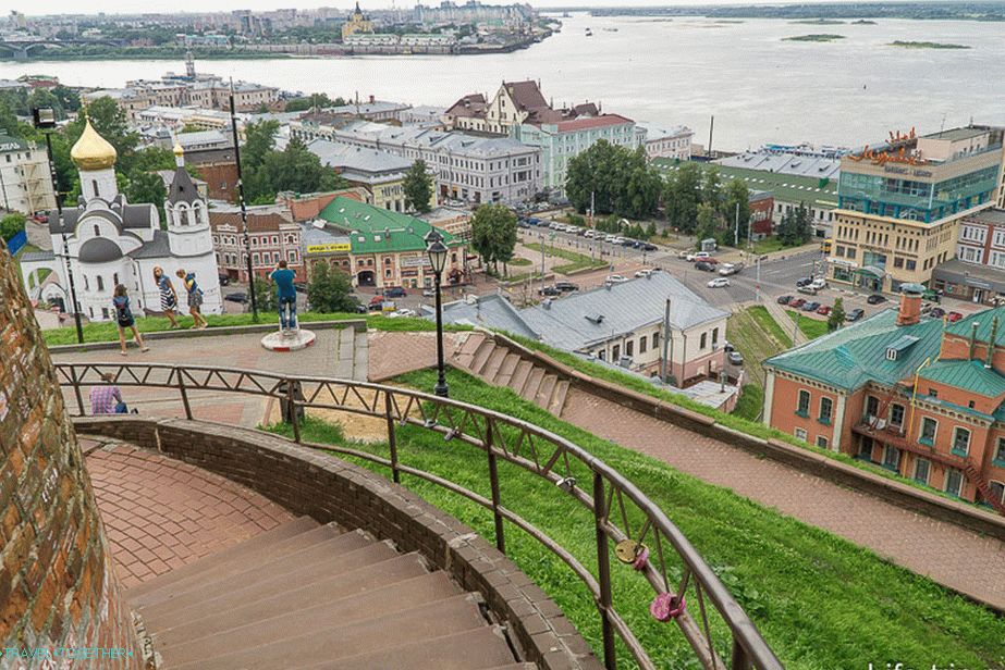 Изглед от Кремъл до Нижни Новгород