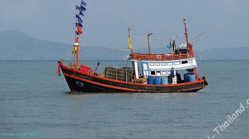 Рибарска лодка в Тайланд