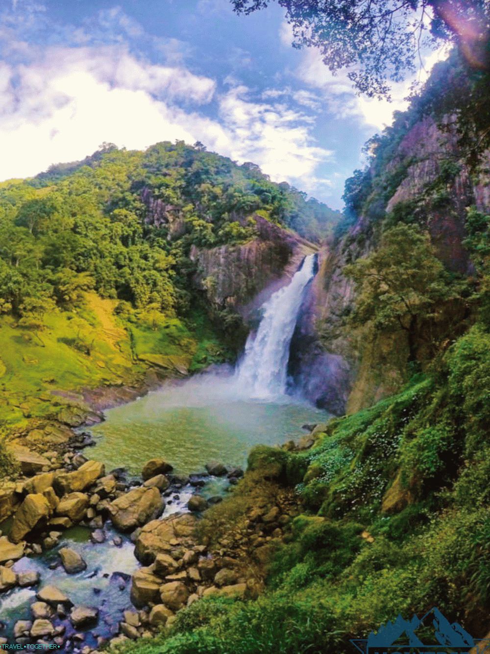 Водопад в Шри Ланка