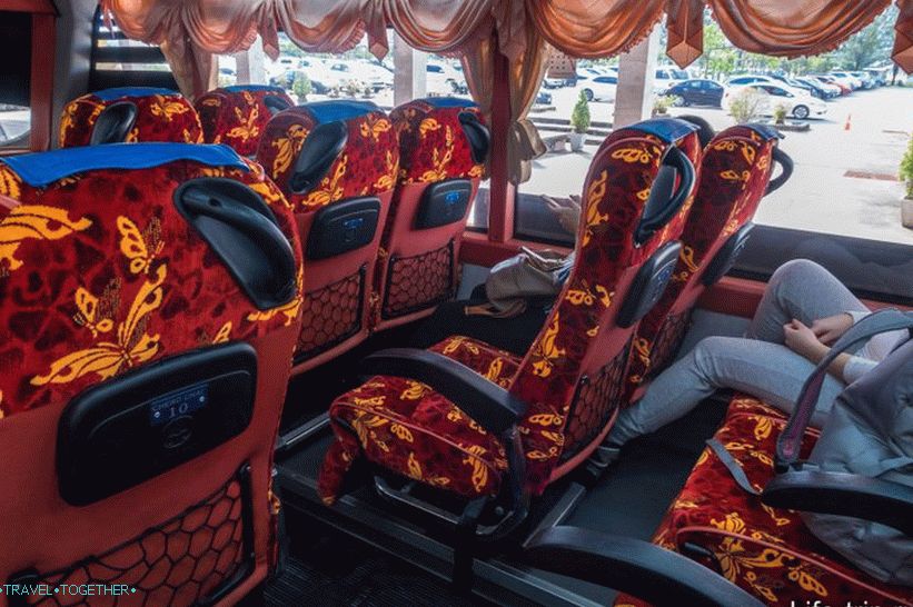 Автобус от летището до кея в Донсак