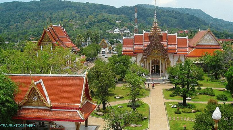 Храмовия комплекс на Wat Chalong в Пукет