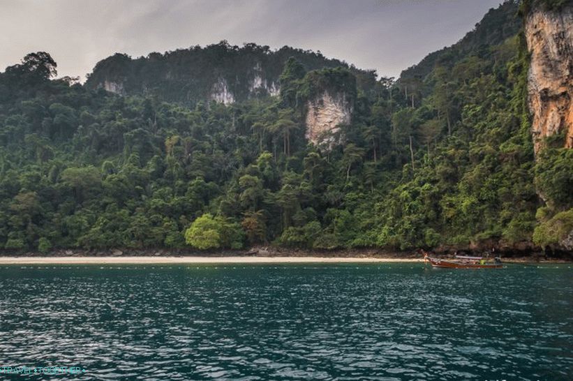 Monkey Beach, остров Фи Фи Дон