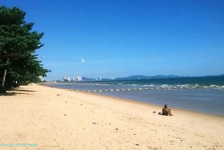 Времето в Патая през август - Jomtien Beach