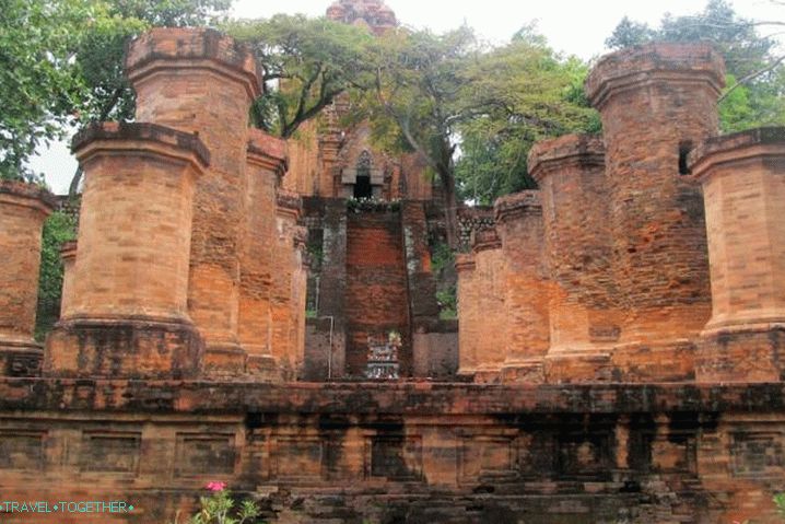 Виетнамски храм на Нагар
