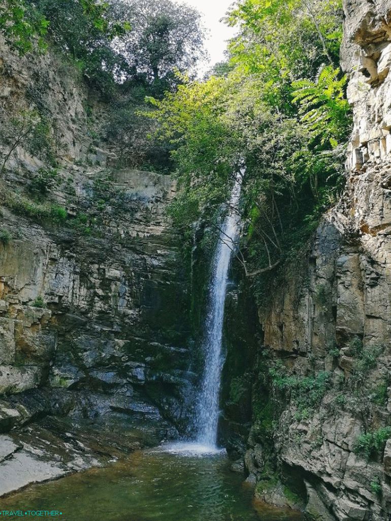 водопад 