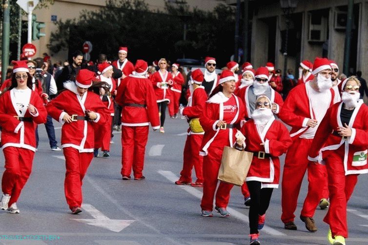 Коледен пробег на Дядо Коледа в Атина (снимка)