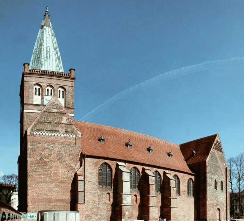 Готическа църква на остров Рюген