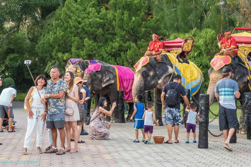 Phuket Fantasy Show - моя преглед на най-големия увеселителен парк