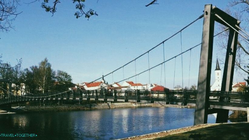Пешеходен мост над Отава