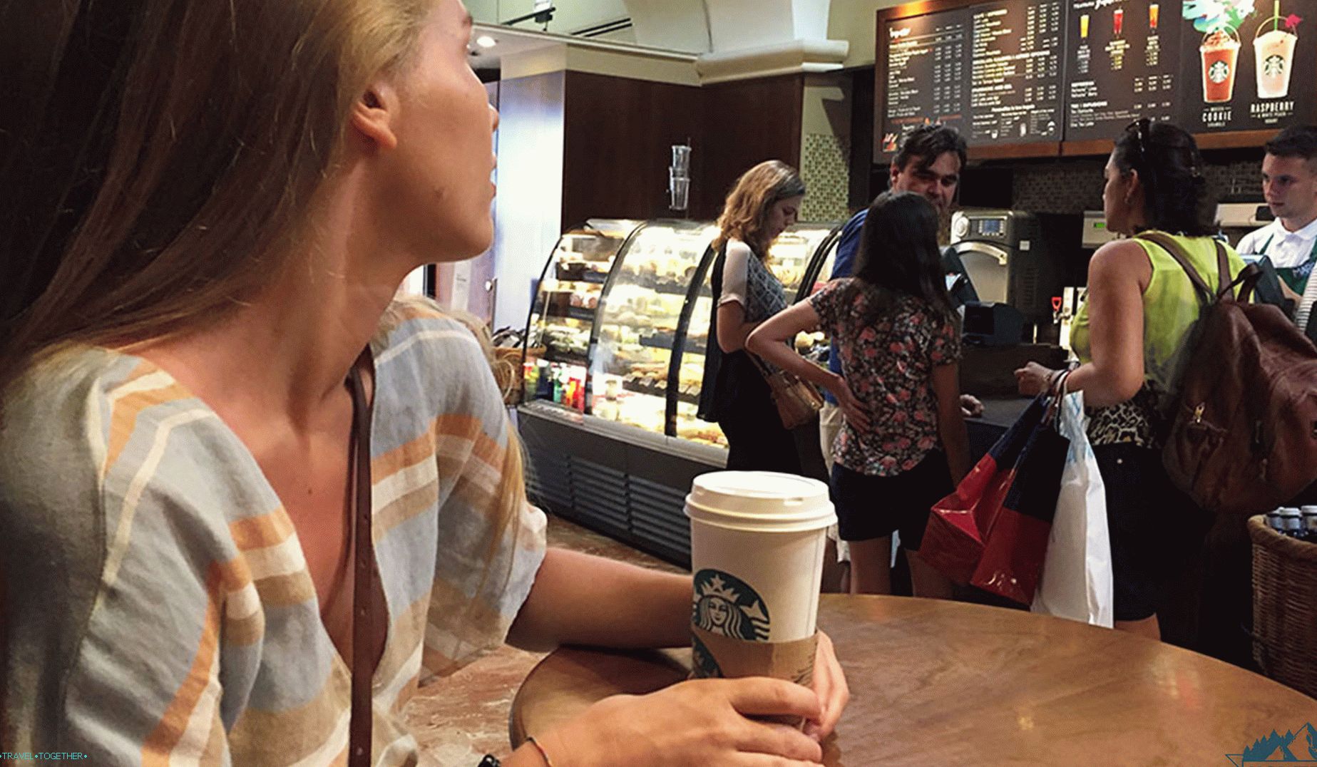 Намиране на кафе в близост - на iPhone и Android
