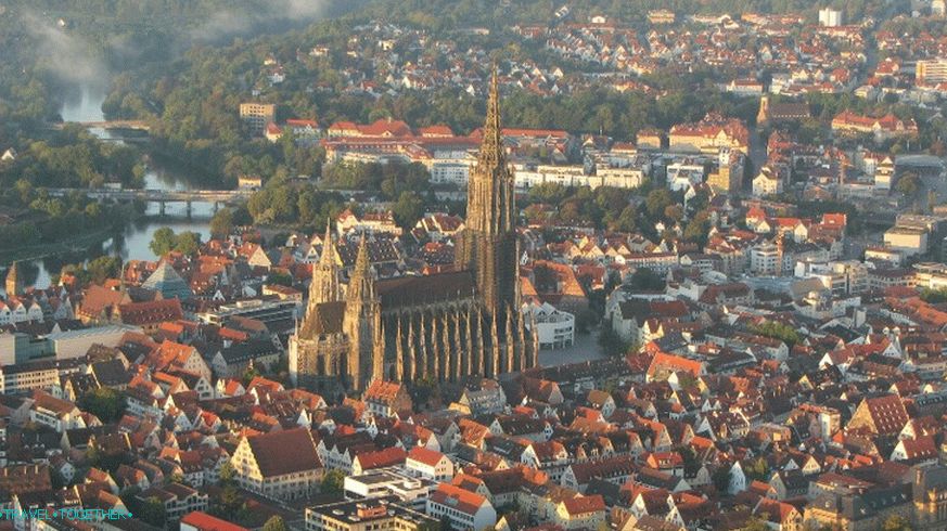 Историческият център на Улм и по-голямата част от катедралата на Мюнстер