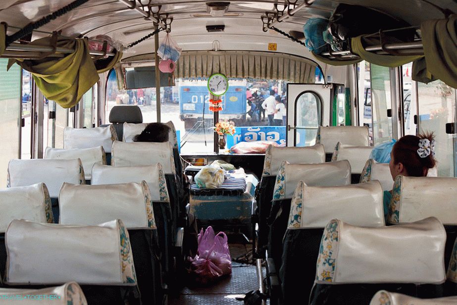 Автобус до Ванг Виенг