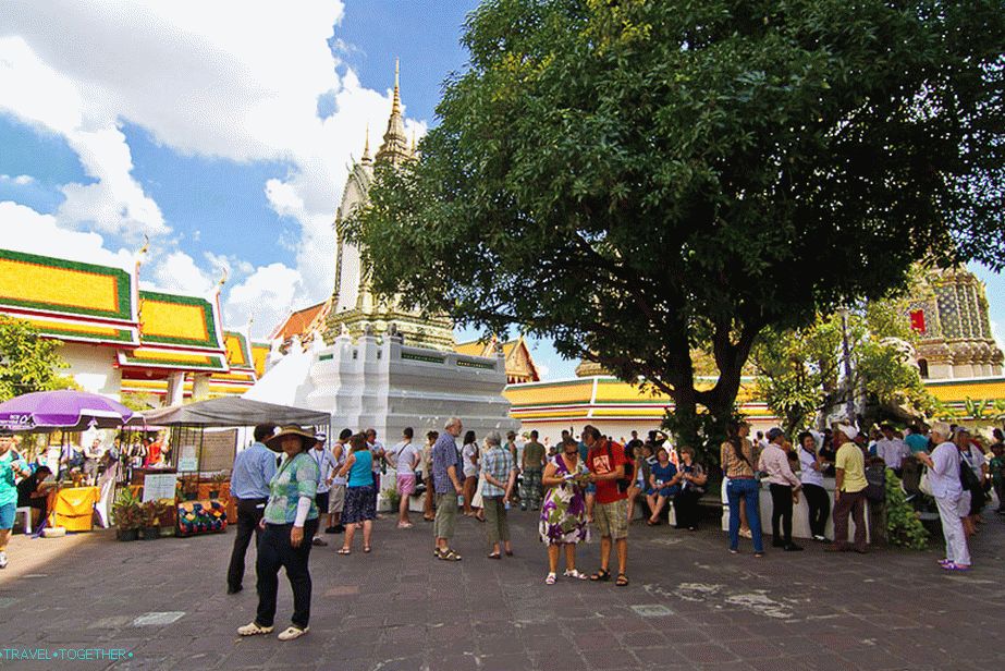 Площад пред Wat Pho