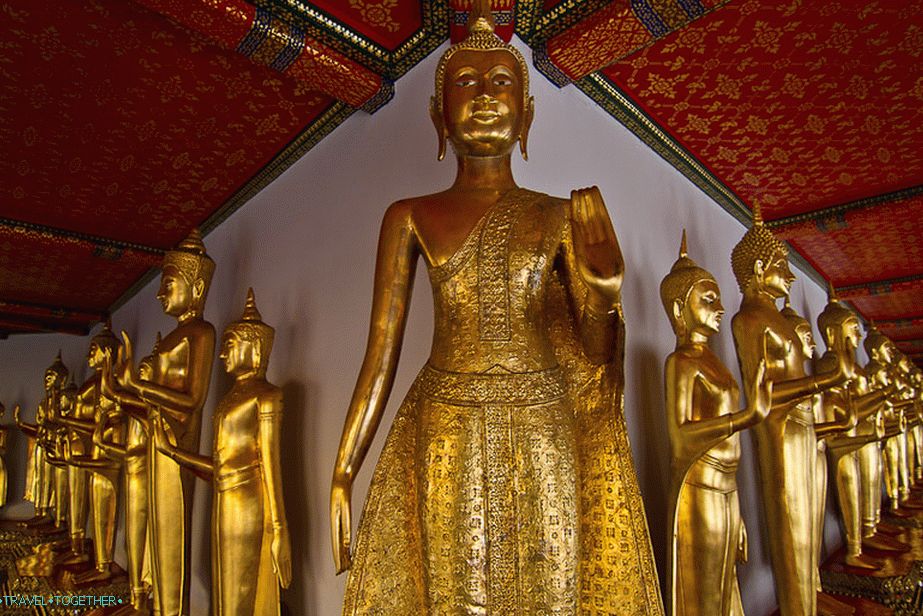 Статуи на Буда в една от техните пози
