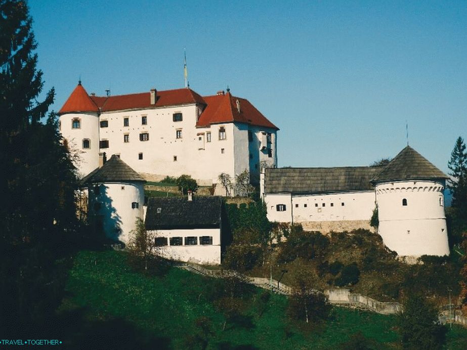 Веленски замък