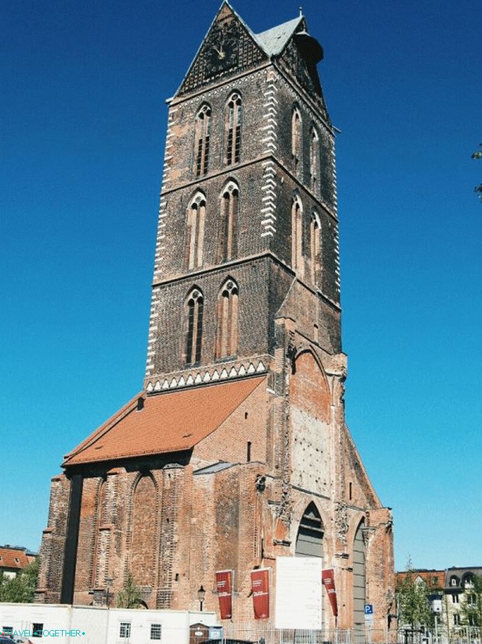 Кулата на църквата Света Мария