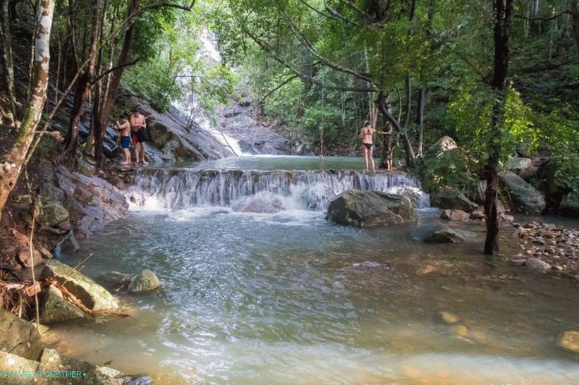 Парадайски водопад на Пханган - най-лесно достъпният на острова