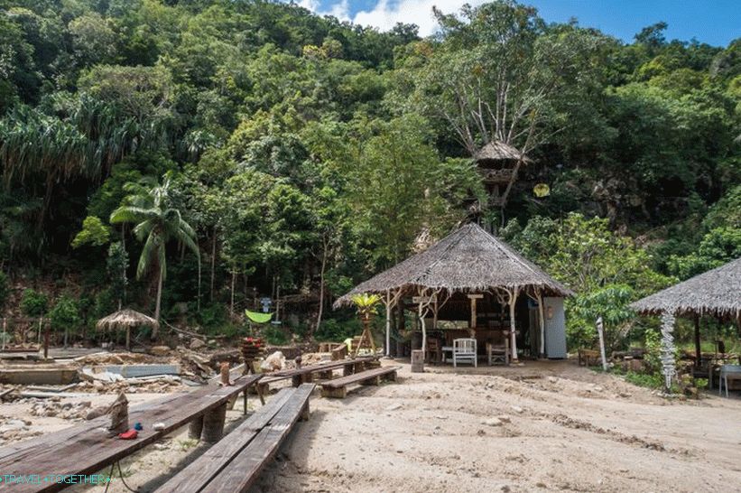 Водопадът Уанг Сай на Phangan и скучен увеселителен парк