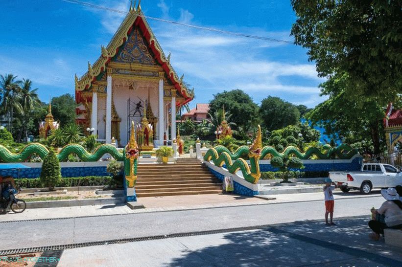 Wat Suwankiriket в Пукет